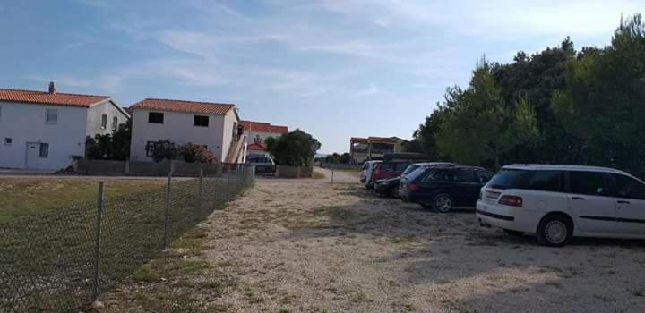 N.N Vir Exterior photo